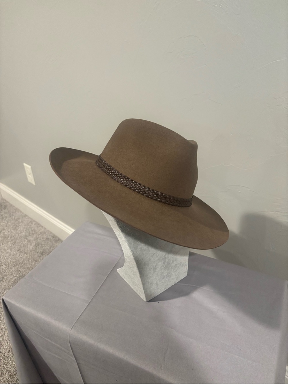 Eddy XXXX Beaver Cowboy hat 7 1/4- Brown